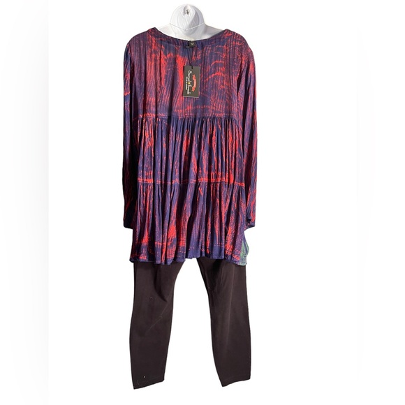 NWT.  BLOUSE by Sacred Threads. ONESIZE. BL/RD 2.     219751 - Picture 3 of 5